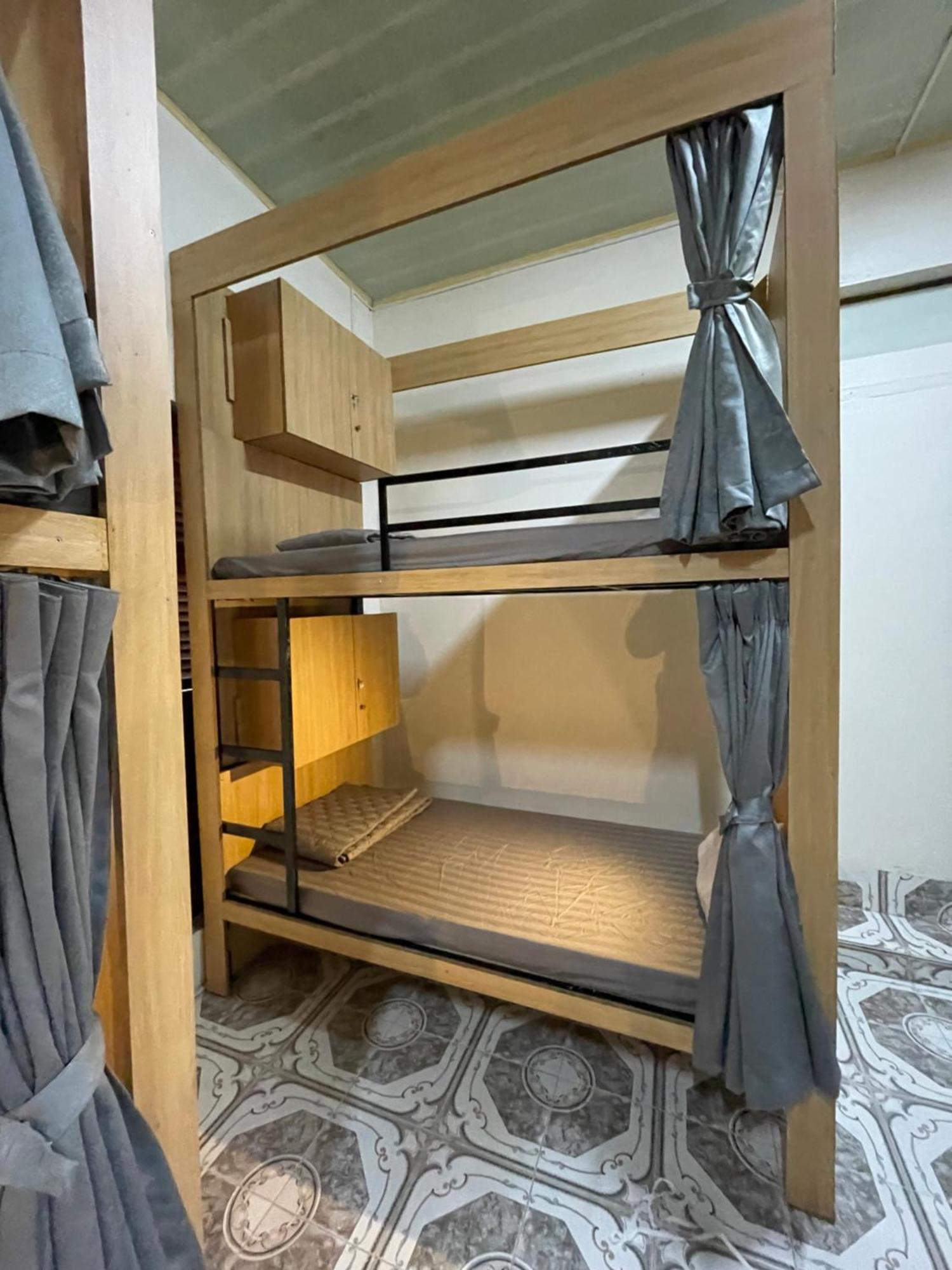 Downtown Backpacker Hostel นิญบิ่ญ ภายนอก รูปภาพ