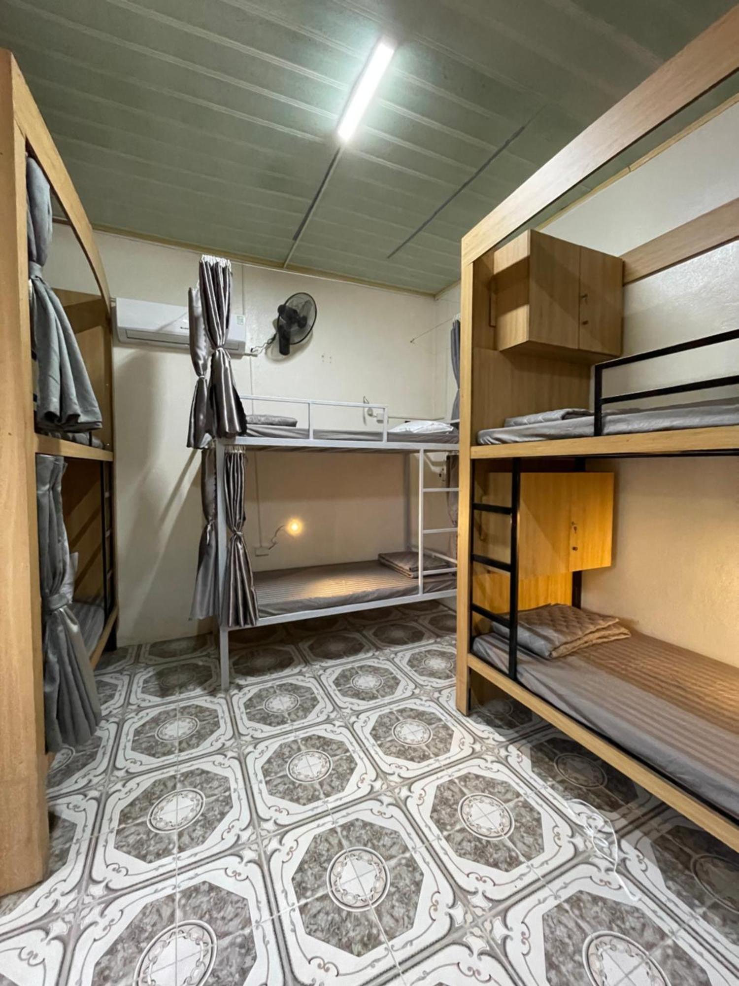 Downtown Backpacker Hostel นิญบิ่ญ ภายนอก รูปภาพ