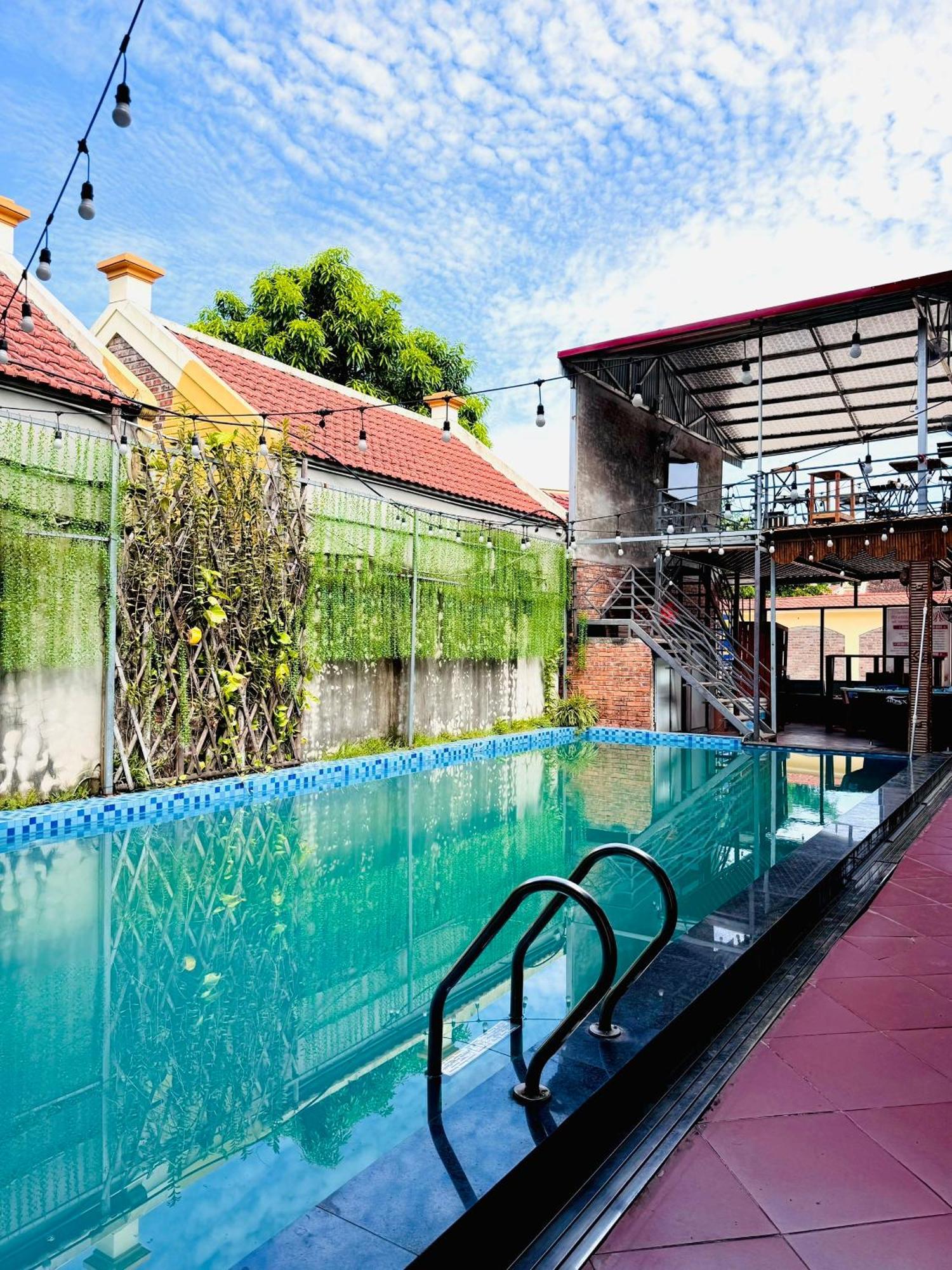 Downtown Backpacker Hostel นิญบิ่ญ ภายนอก รูปภาพ