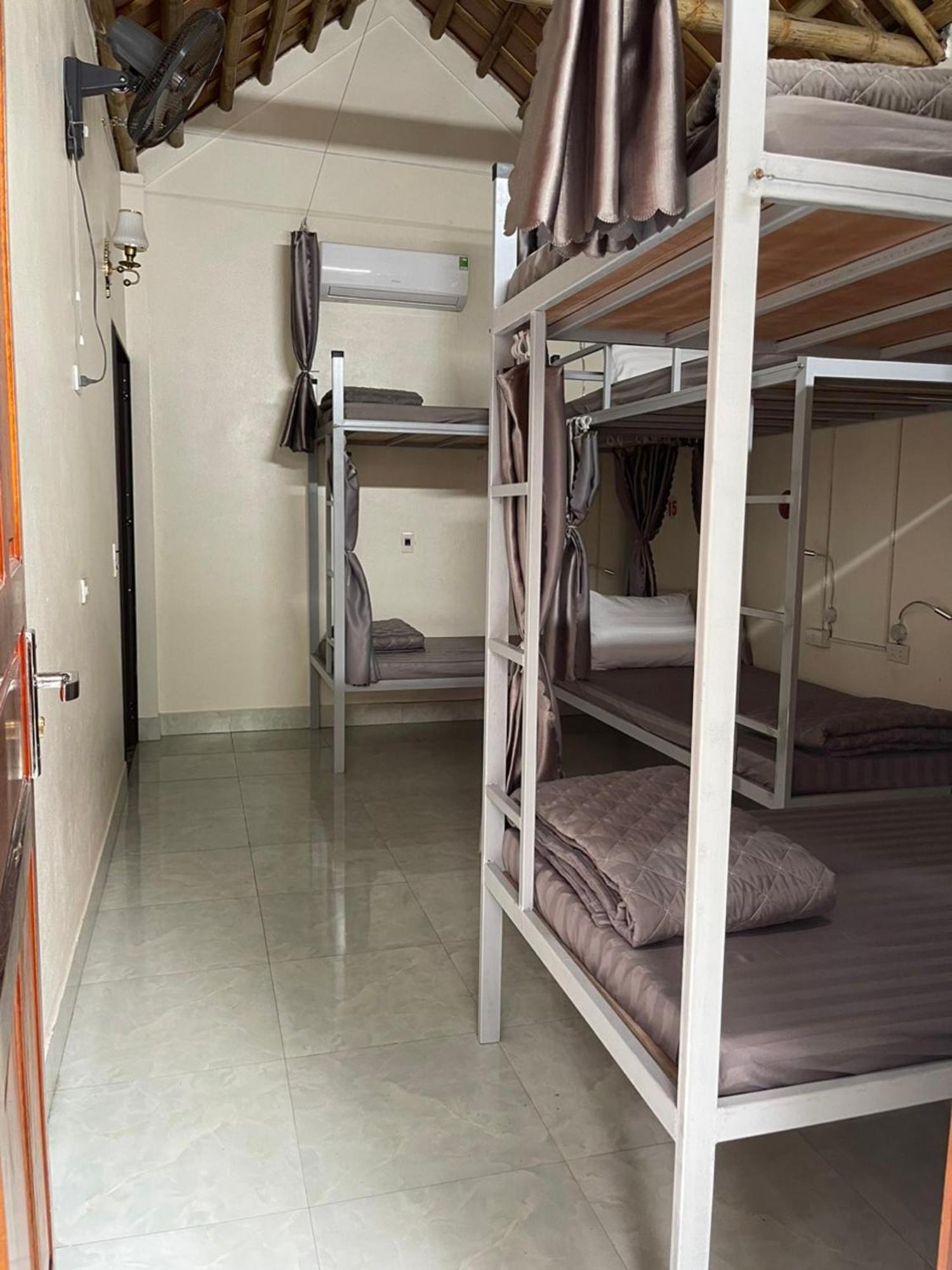 Downtown Backpacker Hostel นิญบิ่ญ ภายนอก รูปภาพ